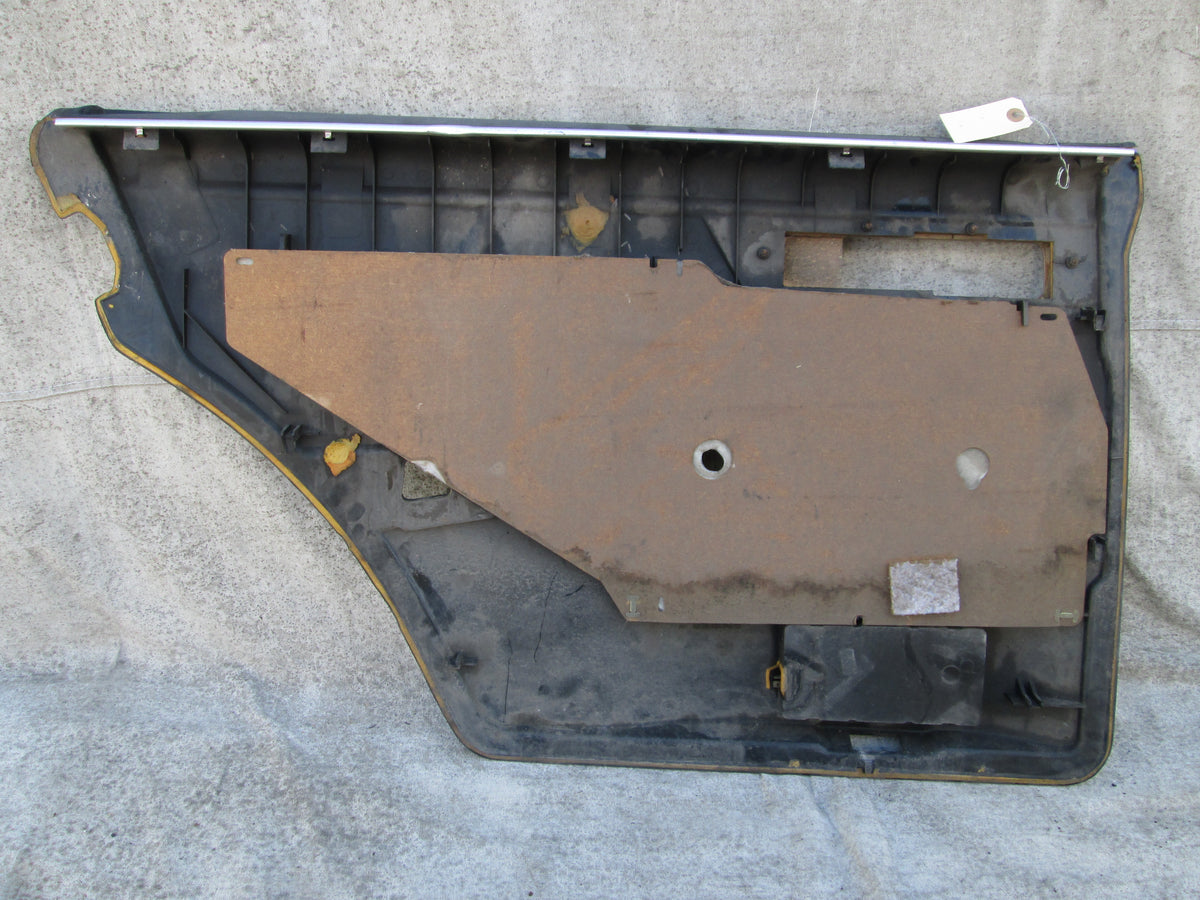 Mercedes W126 560 380 420 SE right rear door panel short wheel 
