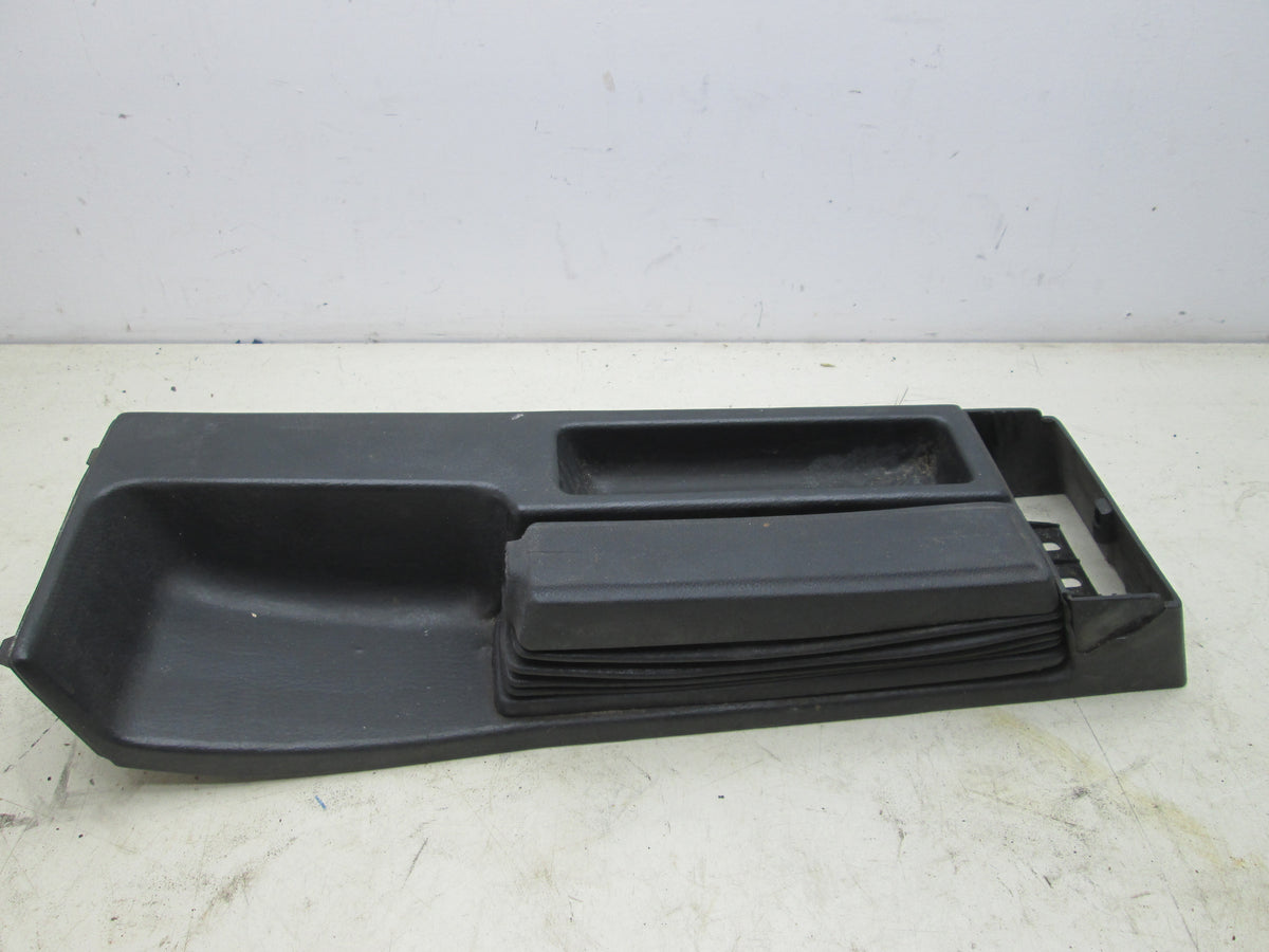 BMW E30 318i 325i 325is center console black (USED) – Allums Imports