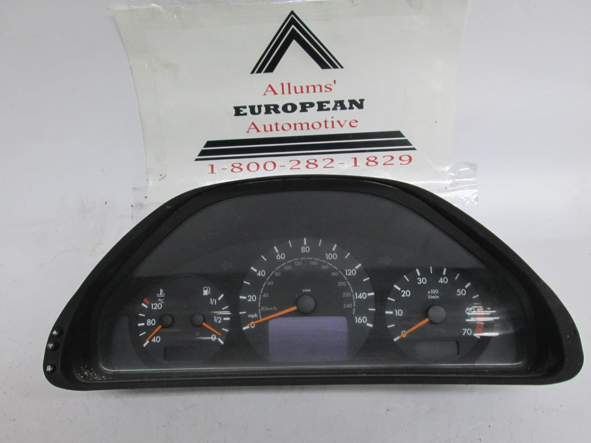 見逃し厳禁！おトクな Mercedes W208 2085406211 cluster instrument class CLK その他