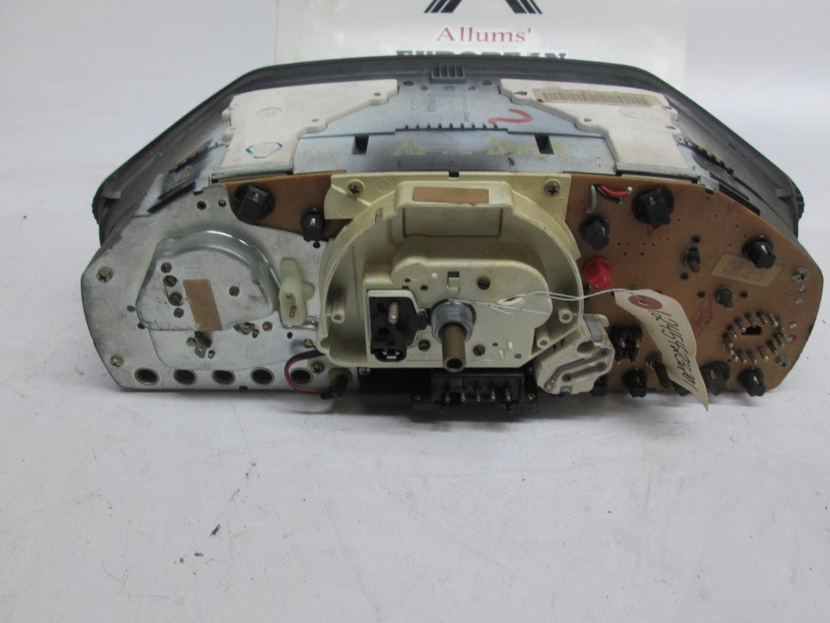 Mercedes W124 300E Instrument Cluster Speedometer 1245423201 101 (USE