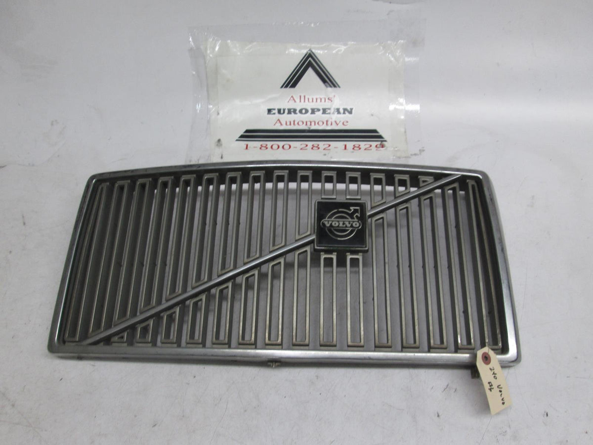 Volvo 240 Front Grille 78-85 (USED) – Allums Imports