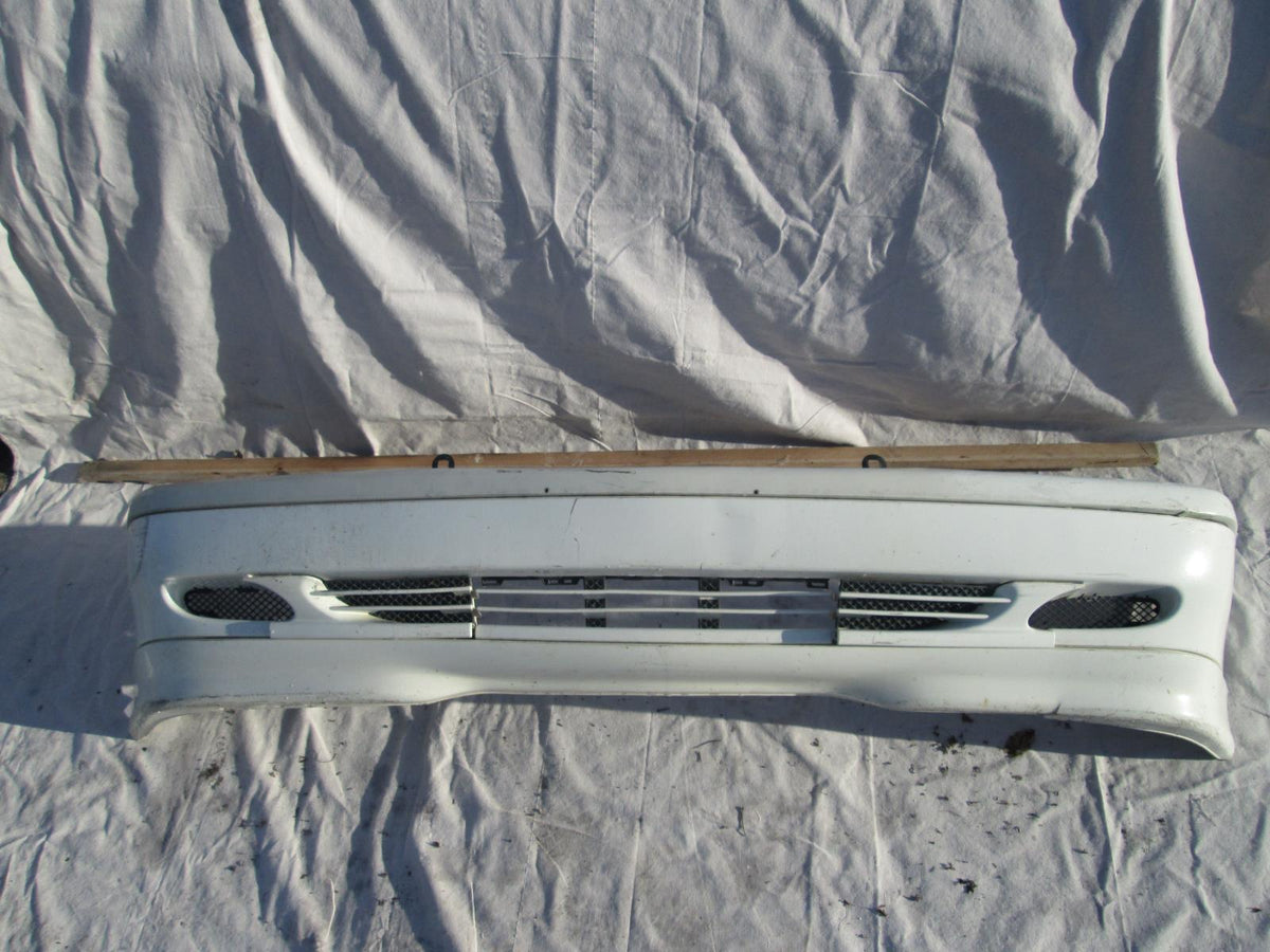 W202 on sale front bumper