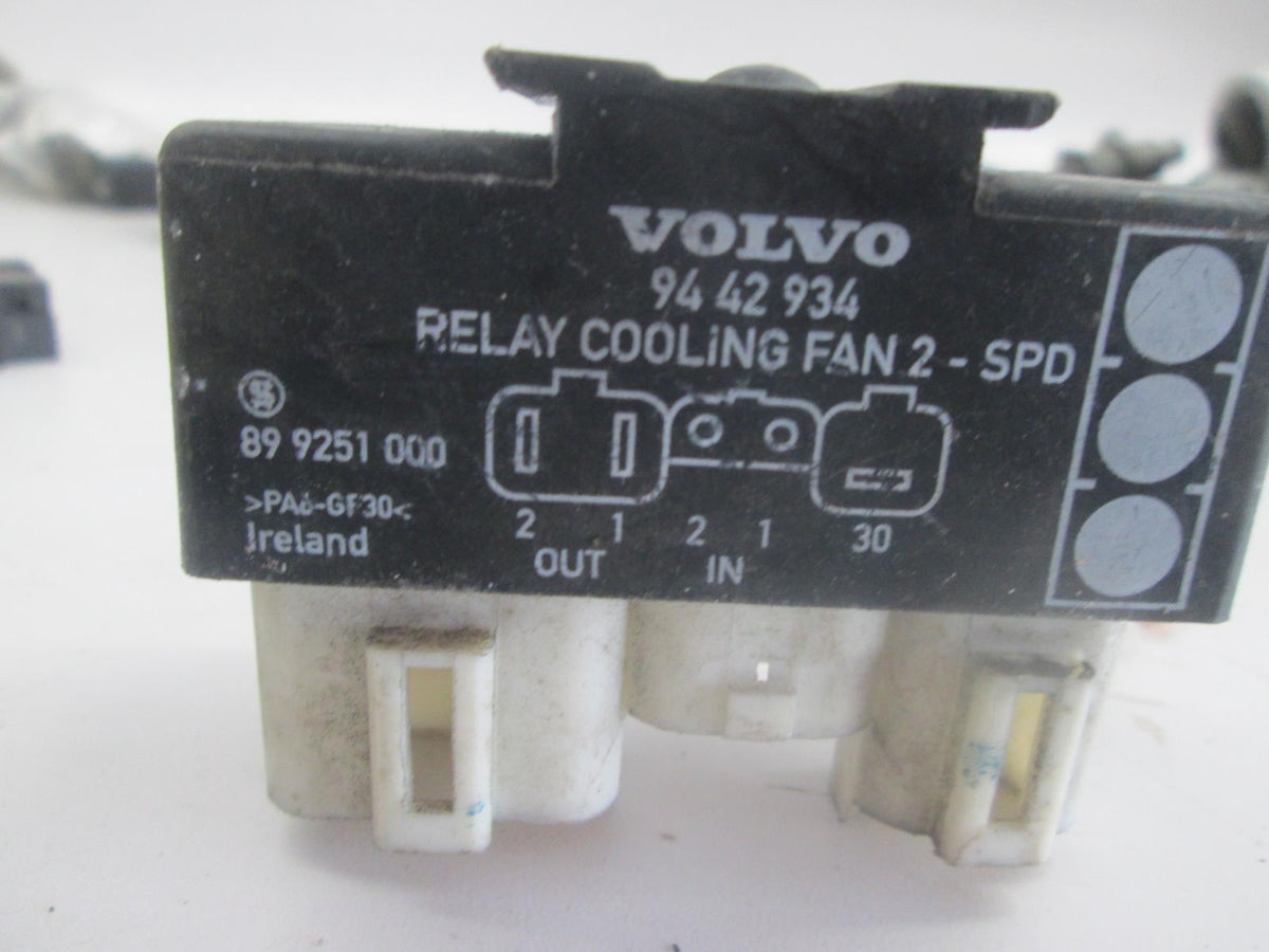Volvo cooling fan relay 9442934 Allums Imports