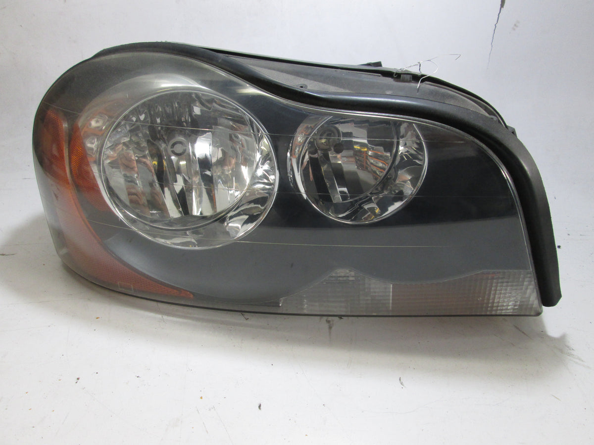 Volvo XC90 03-14 Right Head Light Halogen 31276810 (USED) – Allums