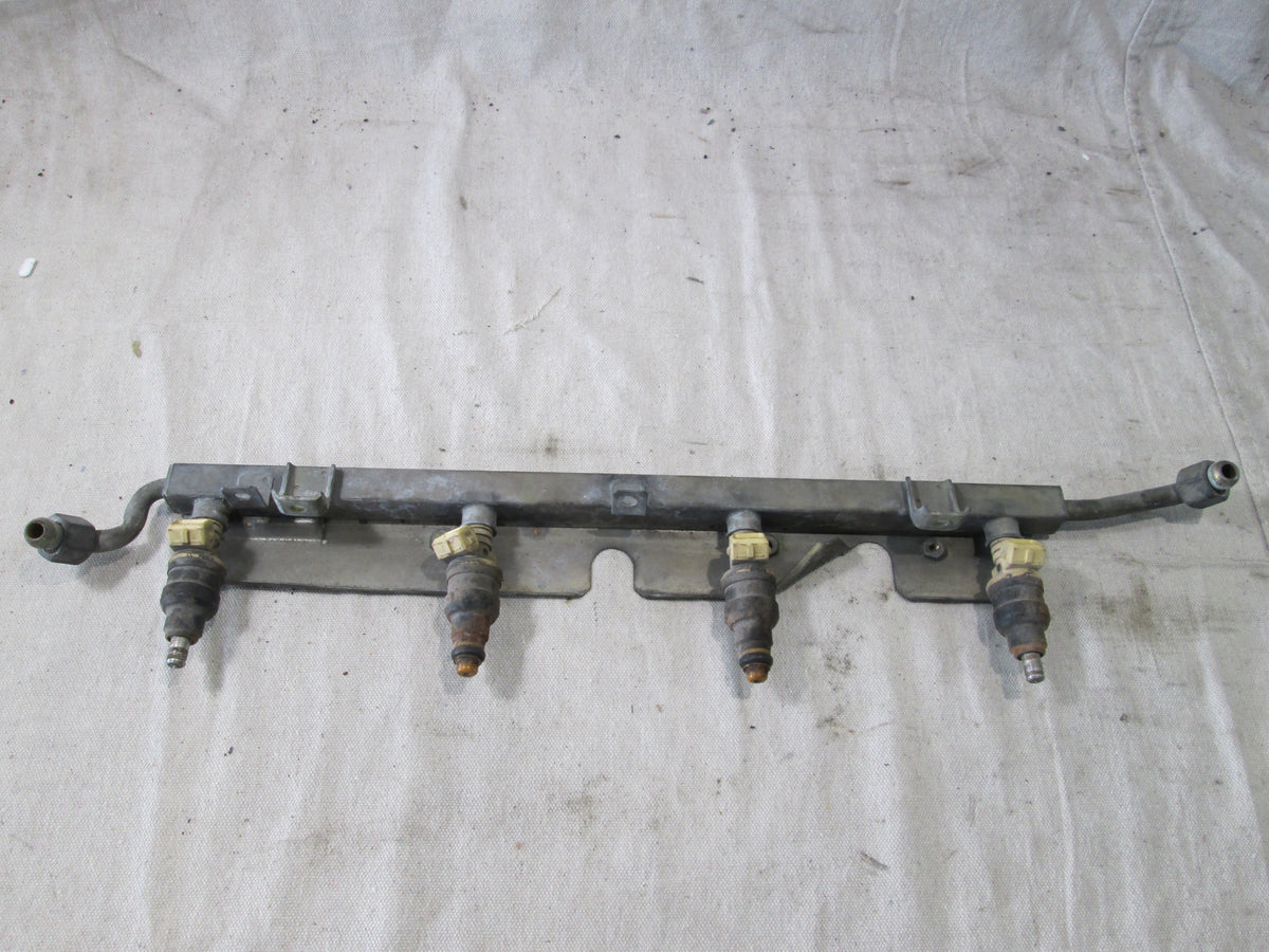 Porsche 928 fuel rail with injectors 92811007911 0280150706 Allums