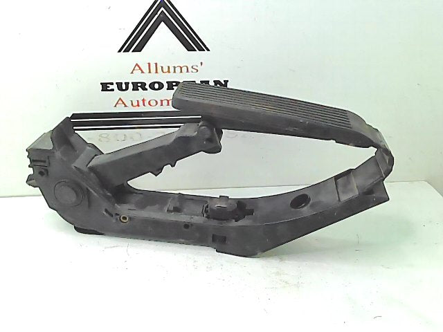 Mercedes W220 W215 S500 S430 CL500 throttle pedal 2203000004