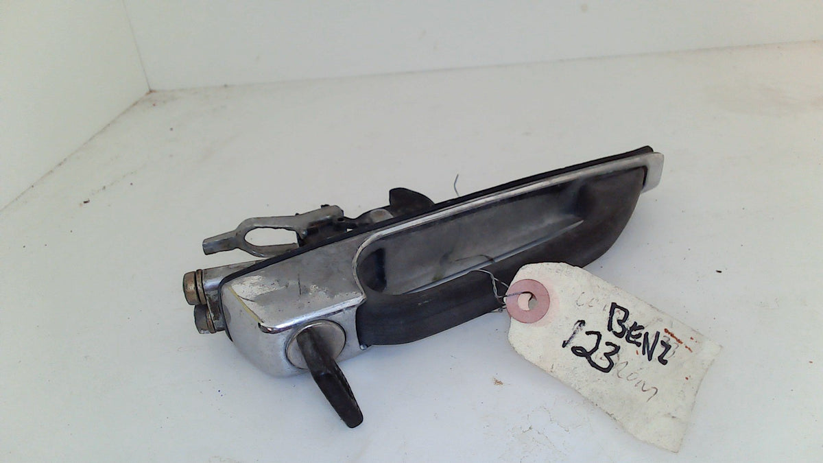 人気スポー新作 Mercedes W123 W126 Left/Right Front Outer Door Handle w/Key 財布・ケース・小物入れ