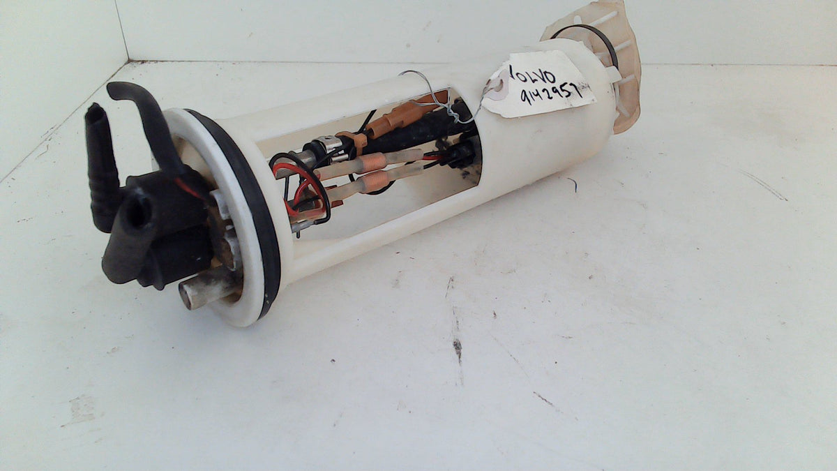 Volvo 850 Fuel Pump Assembly 9142957 (USED) Allums Imports