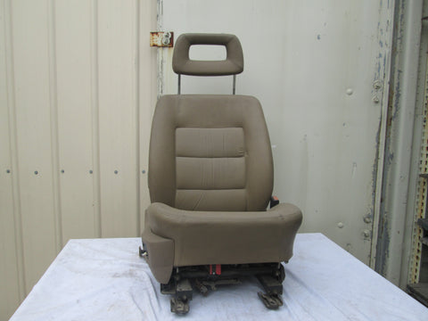 Audi A6 1997 tan right front seat