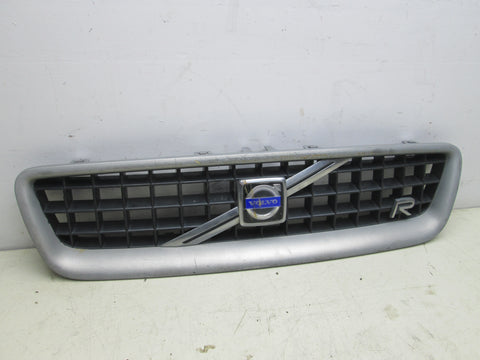 Volvo S60R V70R 04-07 Front Grille 8659020 8659018 (USED)
