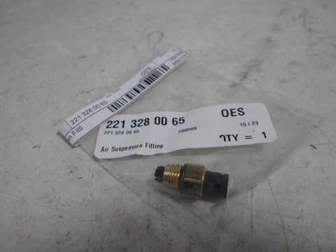 Mercedes Air Suspension Fitting 2213280065 (NEW)