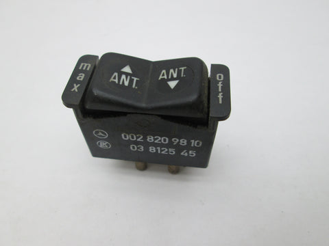 Mercedes Antenna Switch 0028209810 (USED)