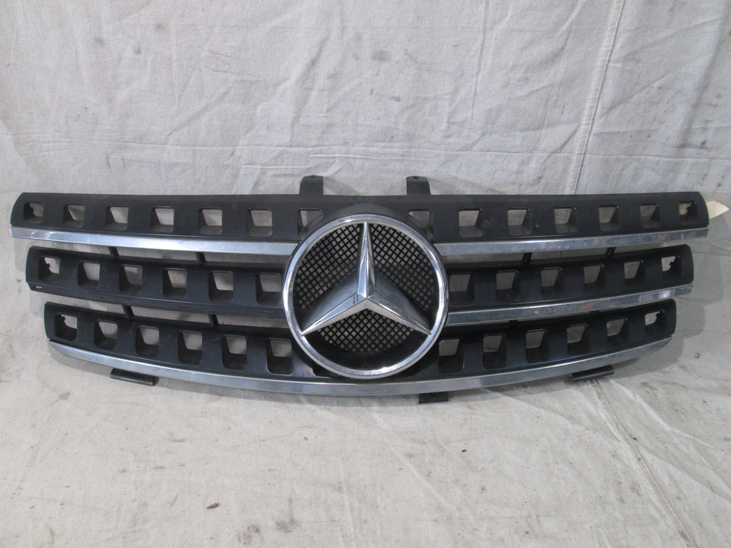 Mercedes W1634 ML320 ML3500 front grille aftermarket Allums Imports