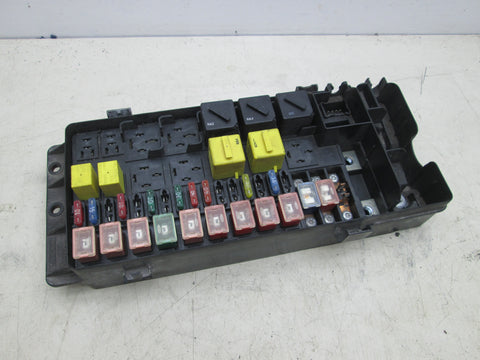 Land Rover Discovery 2 99-04 Under hood Fuse Relay Panel (USED)