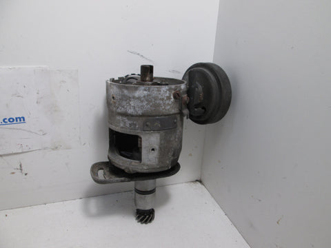 Mercedes Ignition Distributor w/Pig Tail Trigger Points Bosch 0231408005 (USED)