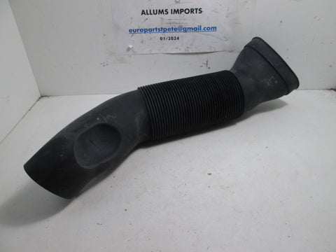 Mercedes W208 CLK430 99-03 Left Air Intake Hose 1130940882 (USED)