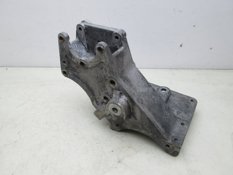 Land Rover engine mount bracket ERR6893
