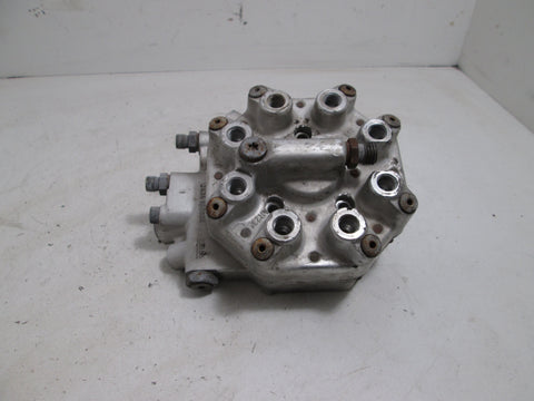 Mercedes R107 W126 380SL 380SEC Fuel Distributor Bosch 0438100088 STUCK PIN #12 (USED)