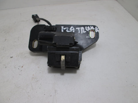 Mercedes R129 Body Mount Trunk Latch #12913 (USED)