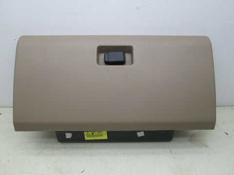 Land Rover Discovery 2 99-04 glove box #2 (USED)