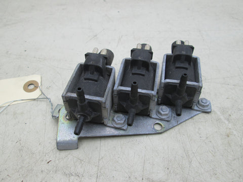 Mercedes Vacuum Change Over Valve pack 0015408697 (USED)