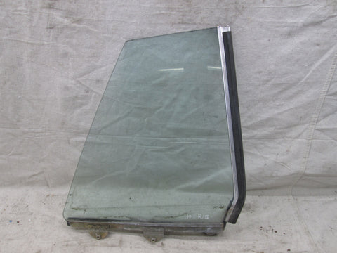 Mercedes R107 450SLC 380SLC right rear quarter window glass RUSTED RAIL