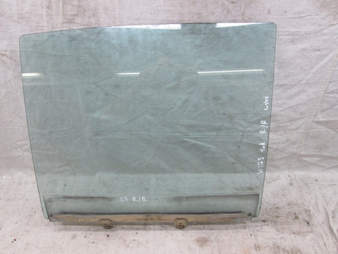Mercedes W123 300 240 right rear door glass window RUSTED
