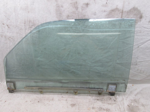 Mercedes W126 coupe 380SEC 560SEC left front window glass RUSTED