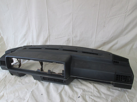 Volkswagen Golf MK2 dash board Assembly black CRACKED (USED)