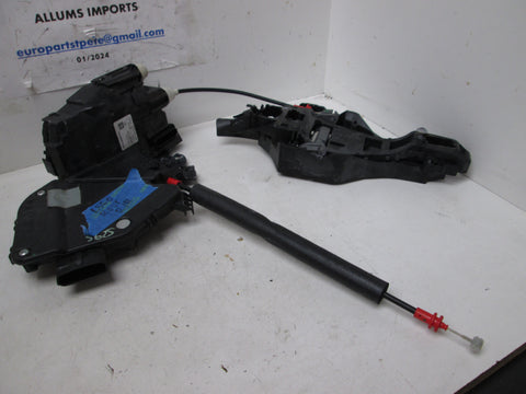 Land Rover Discovery Sport Right Rear Door Latch Assembly (USED)