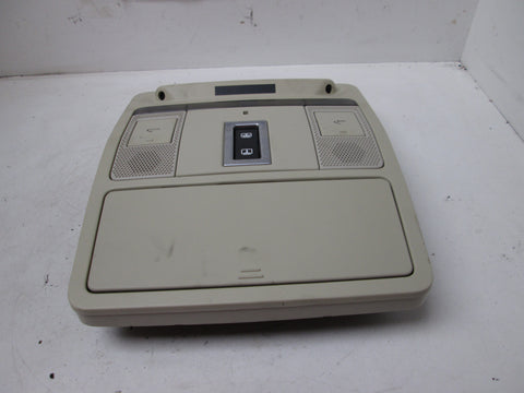 Land Rover Discovery Sport Center Front Dome Light AR12 (USED)