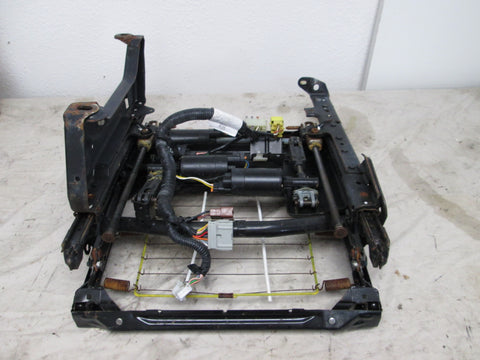 Land Rover Discovery 2 99-04 Right Front Seat Bottom Power Undercarriage (USED)