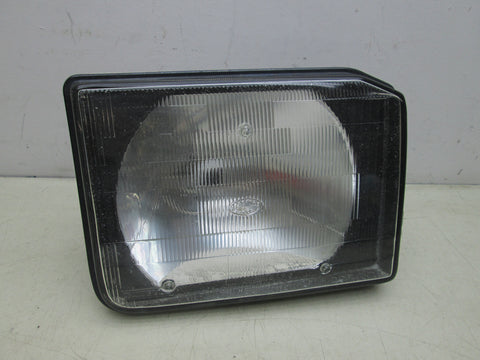 Land Rover Discovery 2 99-02 Right Head Light XBC-105160 (USED)