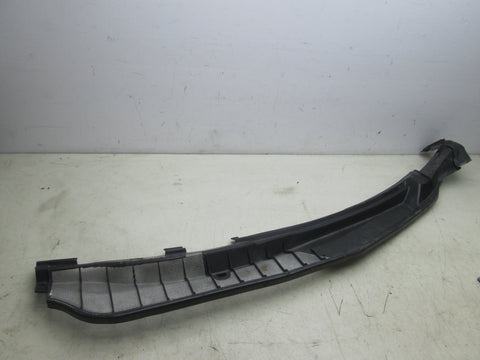 Mercedes W126 Sedan Windshield Wiper Cowl Grille 1268301213 (USED)