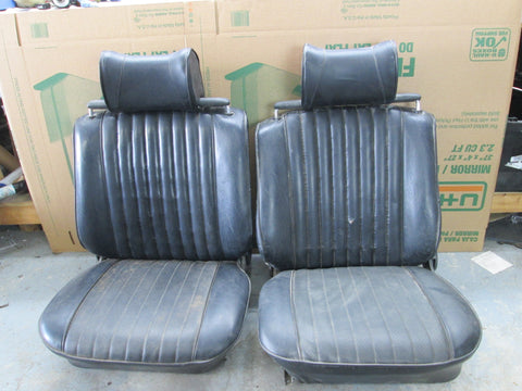 BMW E10 2002 2002tii 1600 front seats black