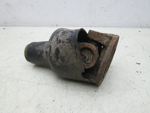 Triumph TR6 rear axle flange U joint yoke Axle (USED)
