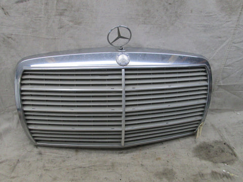 Mercedes W123 300D 240D 300TD Front Grille 1238800923 (USED)