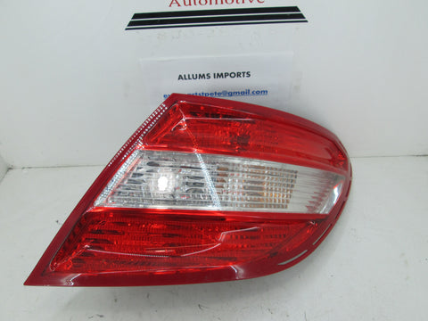 Mercedes W204 right tail light C250 C300 C350 2048200264 (USED)