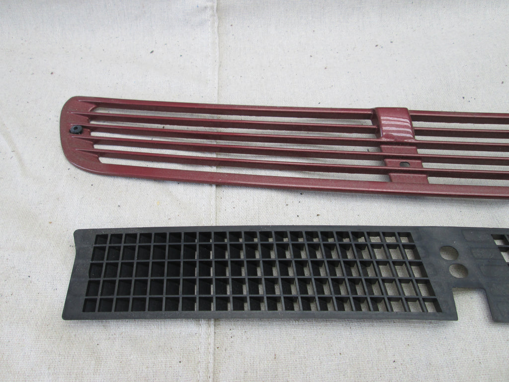 Chrome Front Kidney Grilles For BMW E38 7 Series (1999-2002 740i/iL/750iL) – ABS Plastic, 2-Piece Set, Custom Look