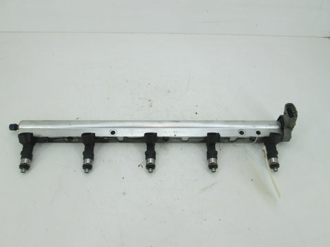 Volvo V50 S40 C70 fuel rail with injectors 30750637 30757534 (USED)