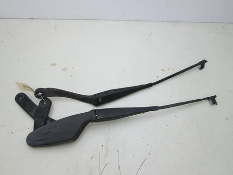 Mercedes W204 10-17 C class Windshield Wiper arms (USED)