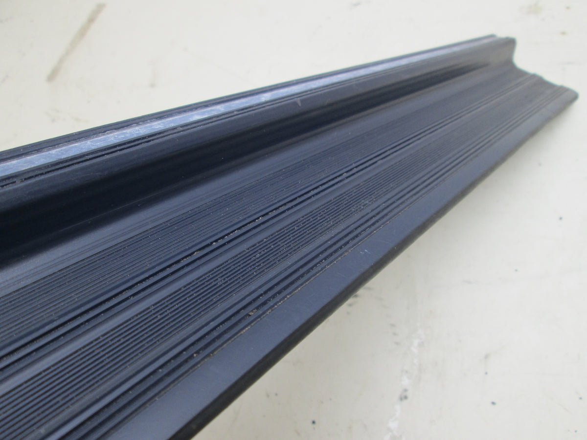 Mercedes W123 wagon left rear door sill scuff plate blue (USED ...