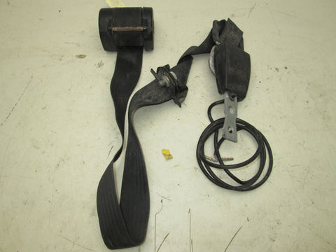 Mercedes W126 81-85 300 420 SE SEL right front seat belt
