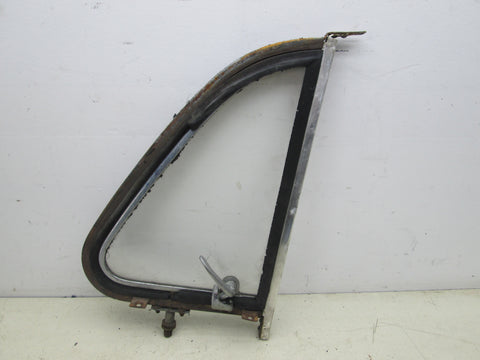 Mercedes Ponton W180 180 220 Right Front Vent Window Glass Assembly #17 (USED)