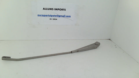 Mercedes R107 W107 Bosch Arm wo/Metal Blade (USED)
