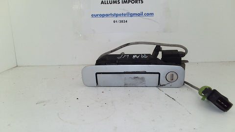 Audi A8 97-99 Left and Right Front Outer Door Handle 4A0837205D 4A0837206 w/Rear Handles (USED)