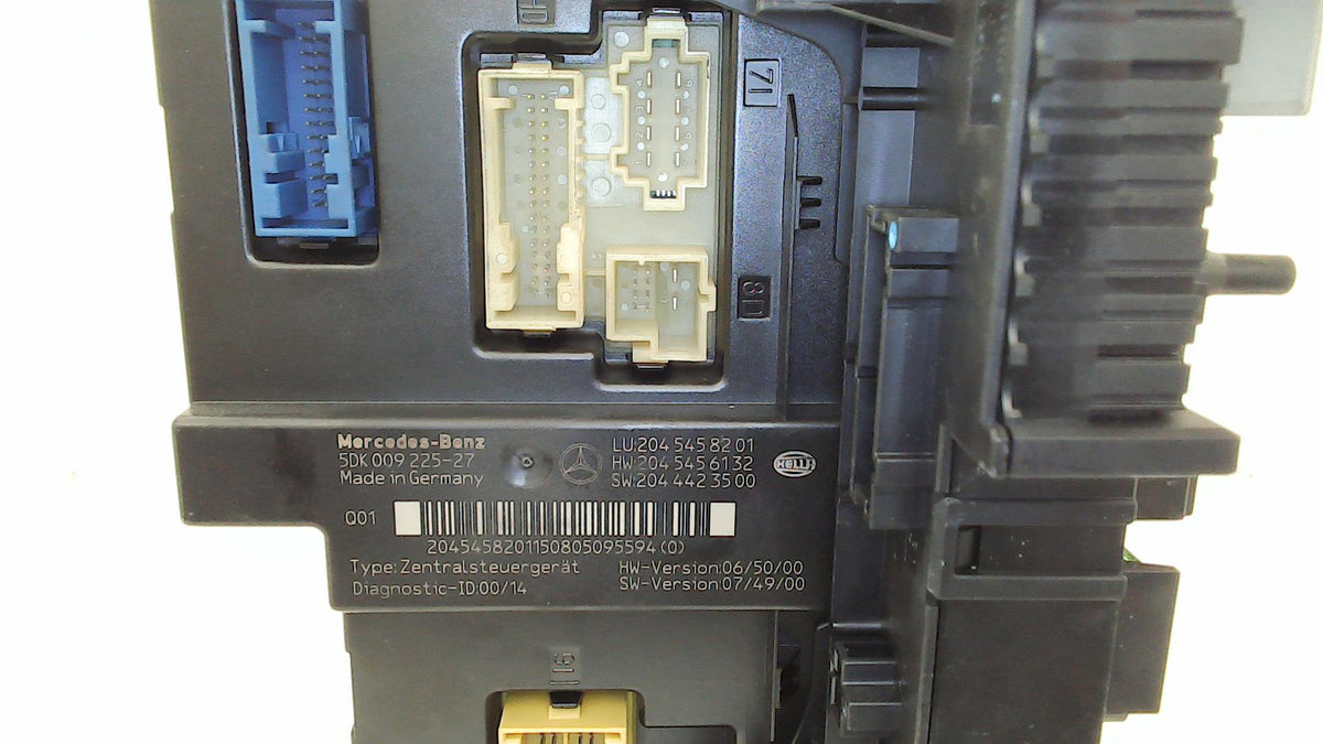 Mercedes W204 08-11 Rear SAM Module Relay Block 2045458201 (USED ...