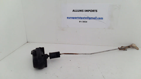 Mercedes W123 Right Front Door Lock Vacuum Actuator (USED)