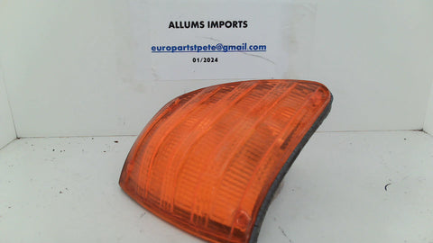 Mercedes W116 Right Front Turn Signal Euro (USED)