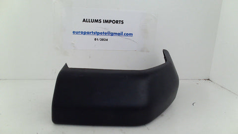 Land Rover Discovery 2 Right Rear Bumper End Cap DQR101090 (USED)